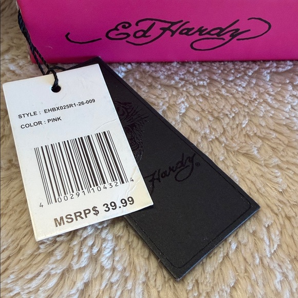 ED HARDY Zip Around Wallet And Key Chain - Picture 4 of 8